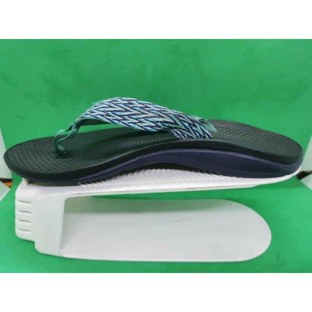 Chaco Thong Sandals Womens Size 8 Slip On Nylon Strap Recreational Beach Slipper